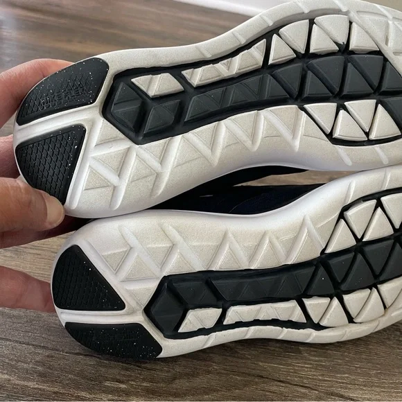 Nike Flex 2017 Womens 8 Running Sneakers Black Lace Up Comfort Low 898476-001 - Picture 15 of 16